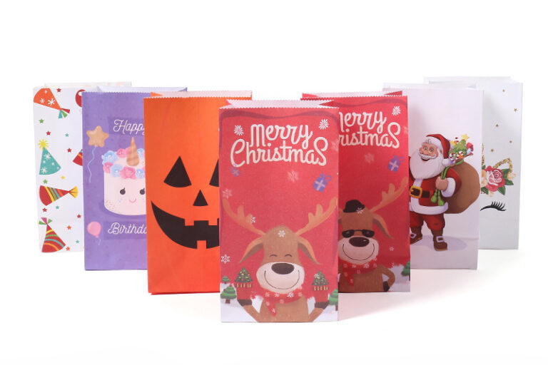Customized Wholesale Christmas Flat Kraft Paper Bag (2)