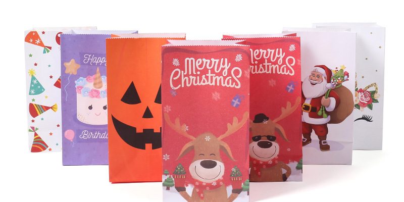Customized Wholesale Christmas Flat Kraft Paper Bag (2)
