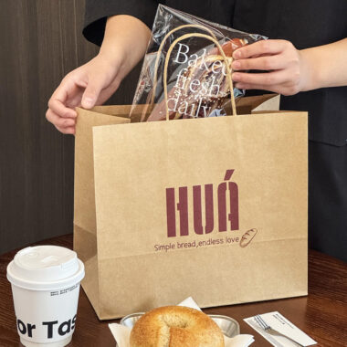 Eco-friendly takeaway kraft paper bags for commercial food packaging