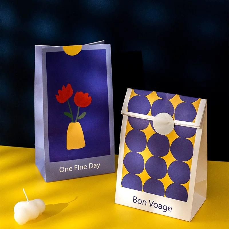 Colorful recyclable kraft paper bags for cafés and bakeries