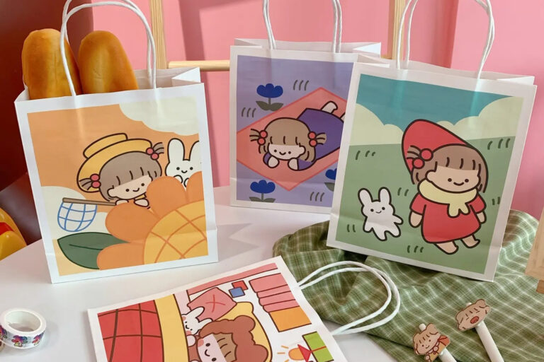 Eco-Friendly Cute Cartoon Kraft Paper Bags (4) Cute cartoon kraft paper gift bags with handle