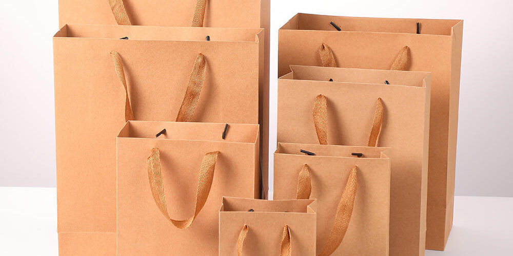 Multi-size kraft paper gift bags for retail and boutique packaging