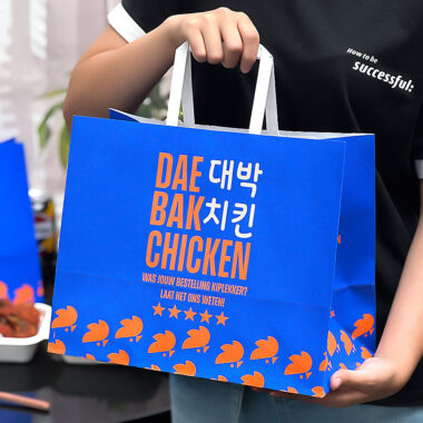 Food-grade oil-resistant kraft paper takeaway bags for snacks