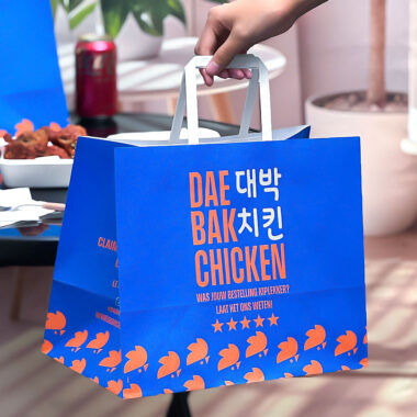 Food-grade oil-resistant kraft paper takeaway bags for snacks