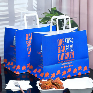 Food-grade oil-resistant kraft paper takeaway bags for snacks