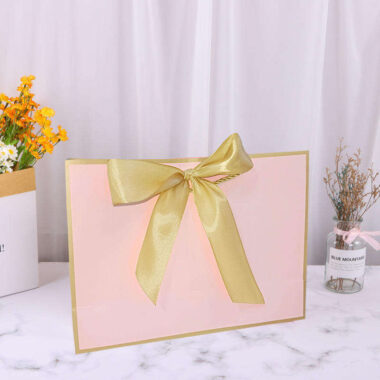 Hot-selling luxury gift paper shopping bags with ribbon handles