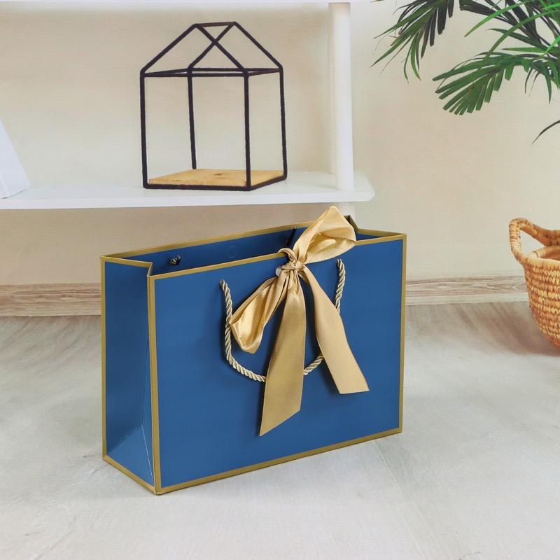 Hot-selling luxury gift paper shopping bags with ribbon handles