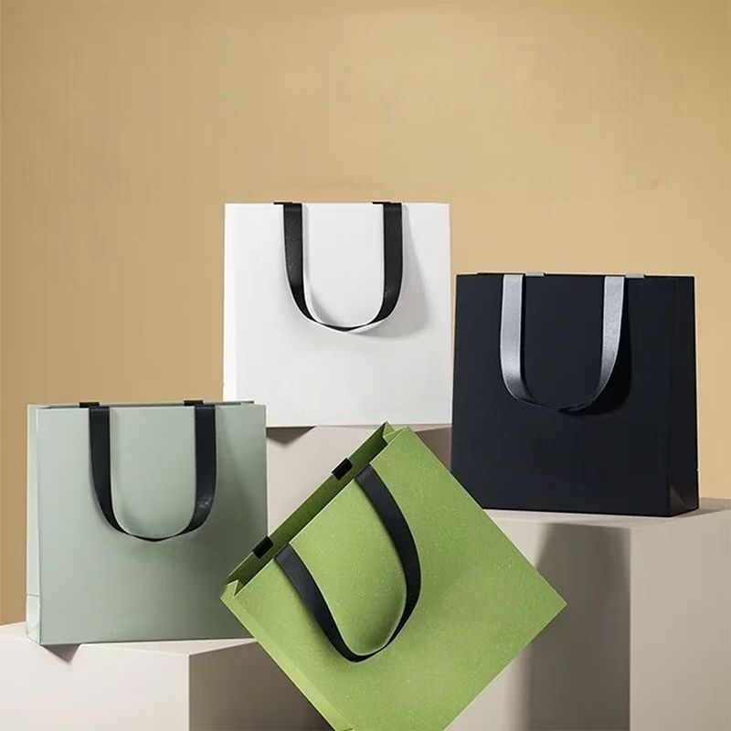 High-quality luxury gift shopping paper bags for premium retail