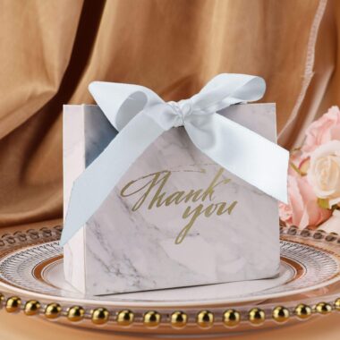 Wholesale custom gift paper bags for retail packaging