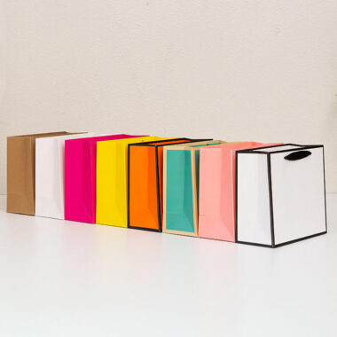 Luxury eco-friendly kraft gift shopping paper bags for premium packaging