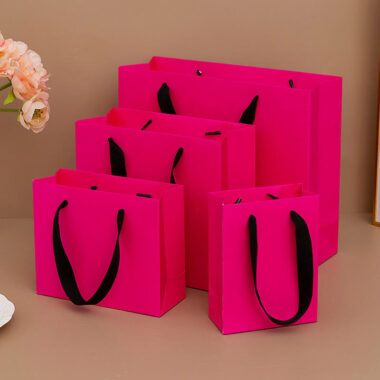 Luxury eco-friendly kraft gift shopping paper bags for premium packaging