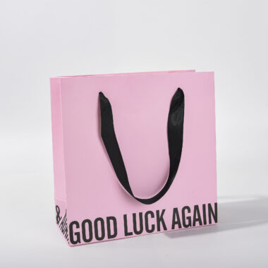 Eco-friendly luxury boutique shopping paper bags for clothing brands