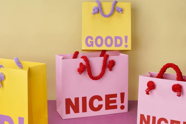 Luxury Eco-Friendly Boutique Retail Shopping Paper Bags (2) Eco-friendly luxury boutique shopping paper bags for clothing brands