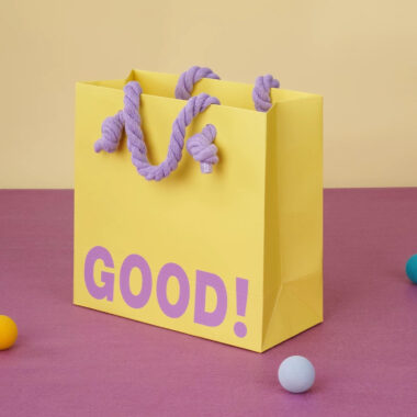 Eco-friendly luxury boutique shopping paper bags for clothing brands