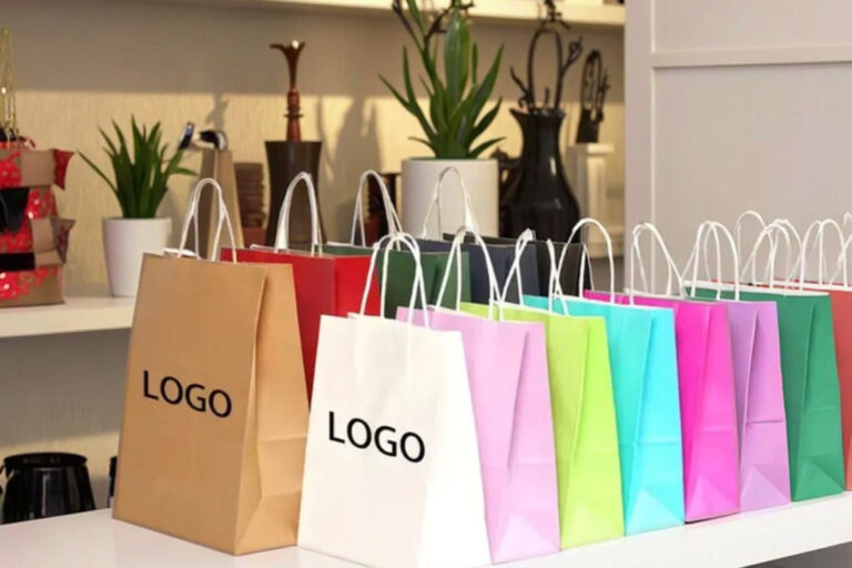 Luxury Eco-Friendly Shopping Paper Bags (5) High-end eco-friendly shopping paper bags for retail packaging