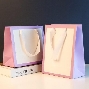 Luxury gift shopping paper bags for premium retail packaging