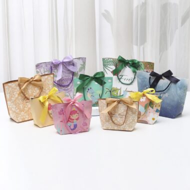High-quality colorful printed gift paper bags for boutiques