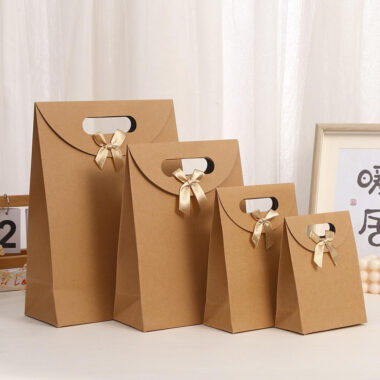 Luxury eco-friendly kraft paper gift bags with custom logo