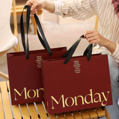 High-quality shopping paper bags for shoes and apparel brands