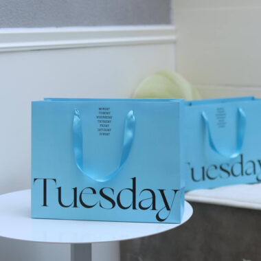 High-quality shopping paper bags for shoes and apparel brands