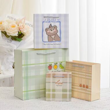 Cartoon birthday handle gift paper bags