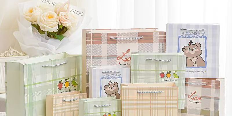 Cartoon birthday handle gift paper bags
