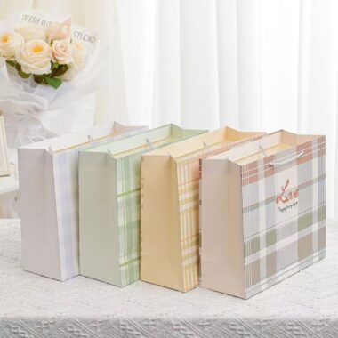 Cartoon birthday handle gift paper bags