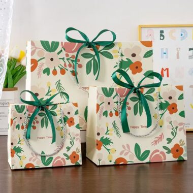 Cartoon floral shopping and gift paper bags