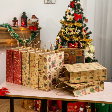 Eco Christmas candy handle kraft gift paper bags