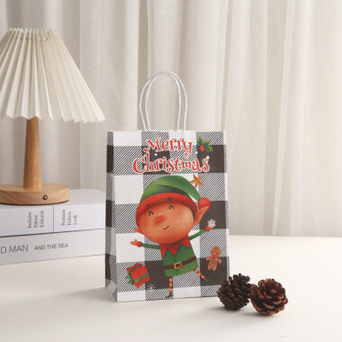 Cute cartoon eco kraft Christmas gift paper bags for candy and cookies