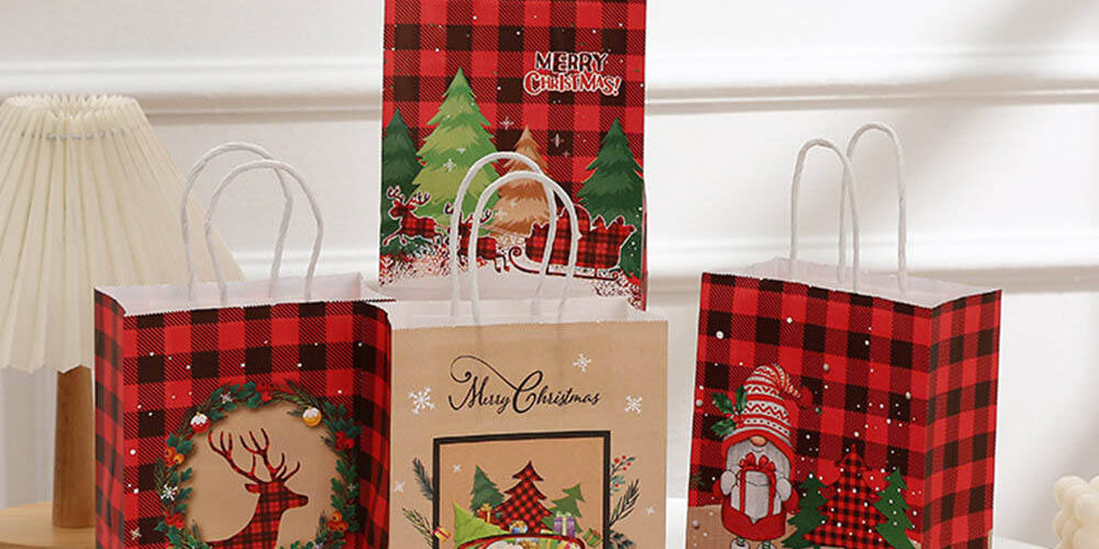 Cute cartoon eco kraft Christmas gift paper bags for candy and cookies
