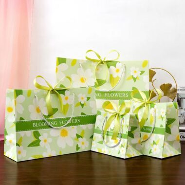 Fashion artistic green floral gift paper bags