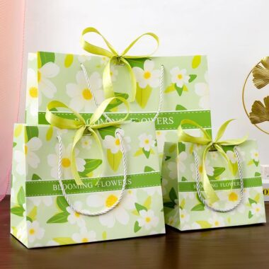 Fashion artistic green floral gift paper bags