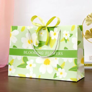 Fashion artistic green floral gift paper bags