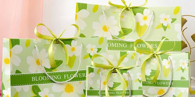 Fashion artistic green floral gift paper bags