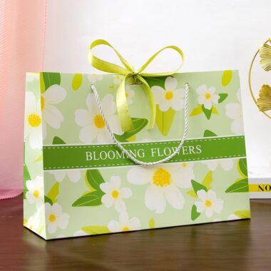 Fashion artistic green floral gift paper bags