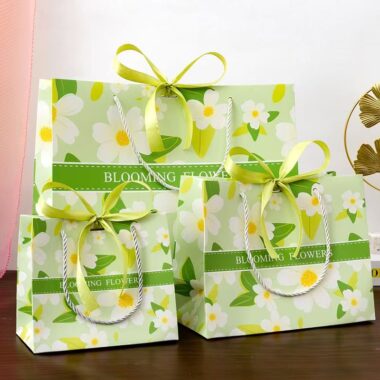 Fashion artistic green floral gift paper bags