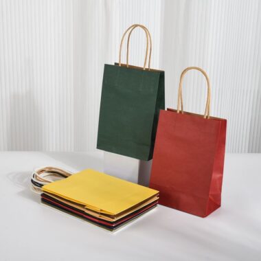 Color handle kraft paper bags for takeaway packaging