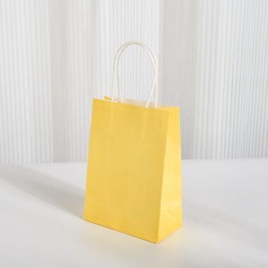 Color handle kraft paper bags for takeaway packaging