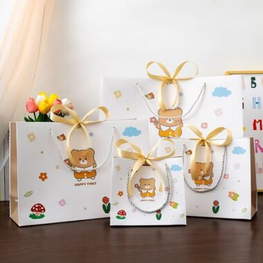 Cartoon teddy bear kids handle gift paper bags
