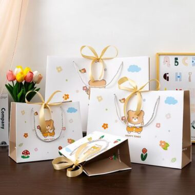 Cartoon teddy bear kids handle gift paper bags