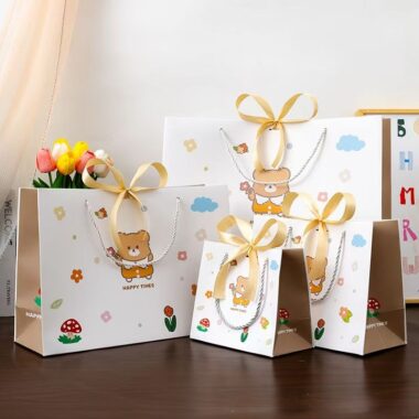 Cartoon teddy bear kids handle gift paper bags