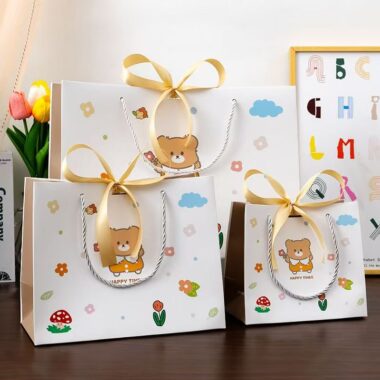 Cartoon teddy bear kids handle gift paper bags