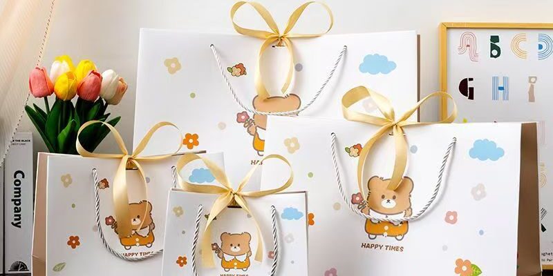 Cartoon teddy bear kids handle gift paper bags