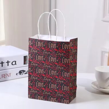 Eco recyclable handle gift paper bags for Valentine and wedding parties